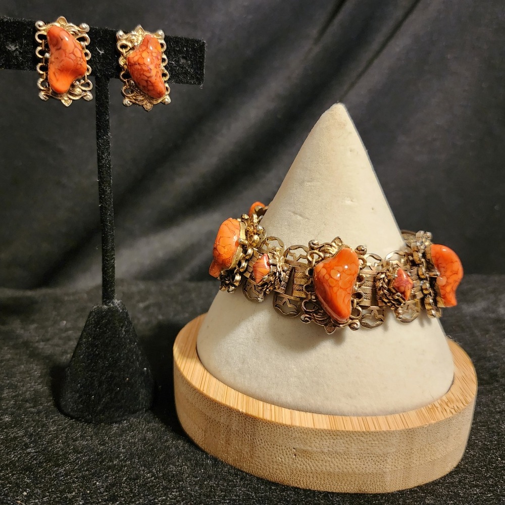 VTG Orange Faux Coral Filigree Bracelet and Clip-on Earrings Set Gold Tone READ